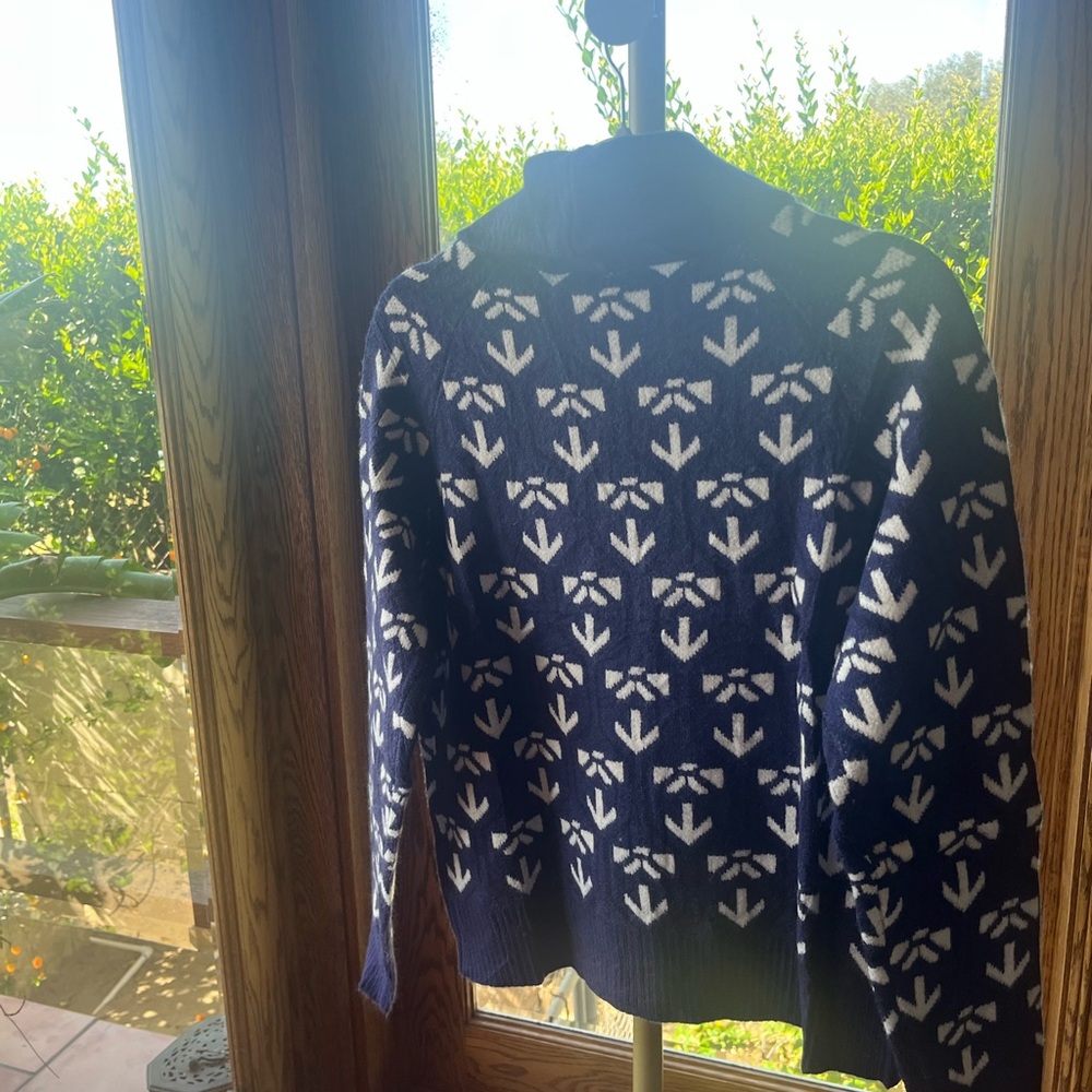 Anthropologie Inspired Navy Blue and White Knit Cardigan Size Medium (fits 8-10) - Picture 5 of 10